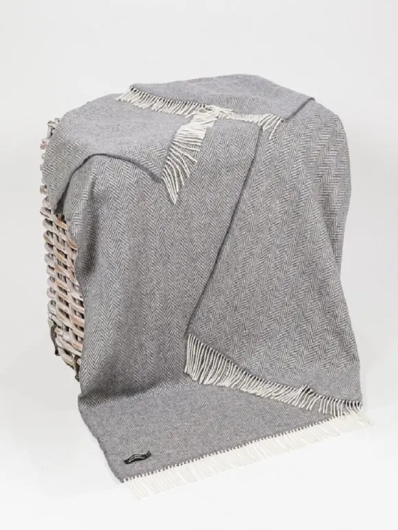Best Sweater Shop Wool and Cashmere Grey Herringbone Throw Col: 1474
