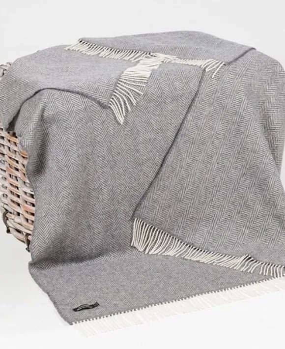 Best Sweater Shop Wool and Cashmere Grey Herringbone Throw Col: 1474